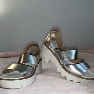 SALE 30% OFF 💿 PLATFORM SANDALS 💿